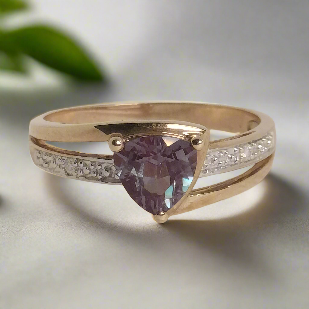 10k Gold Alexandrite Ring