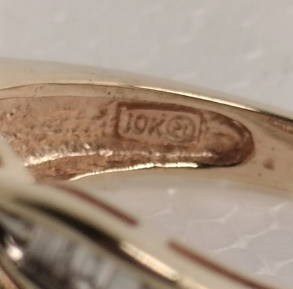 10k Gold Diamond Ring