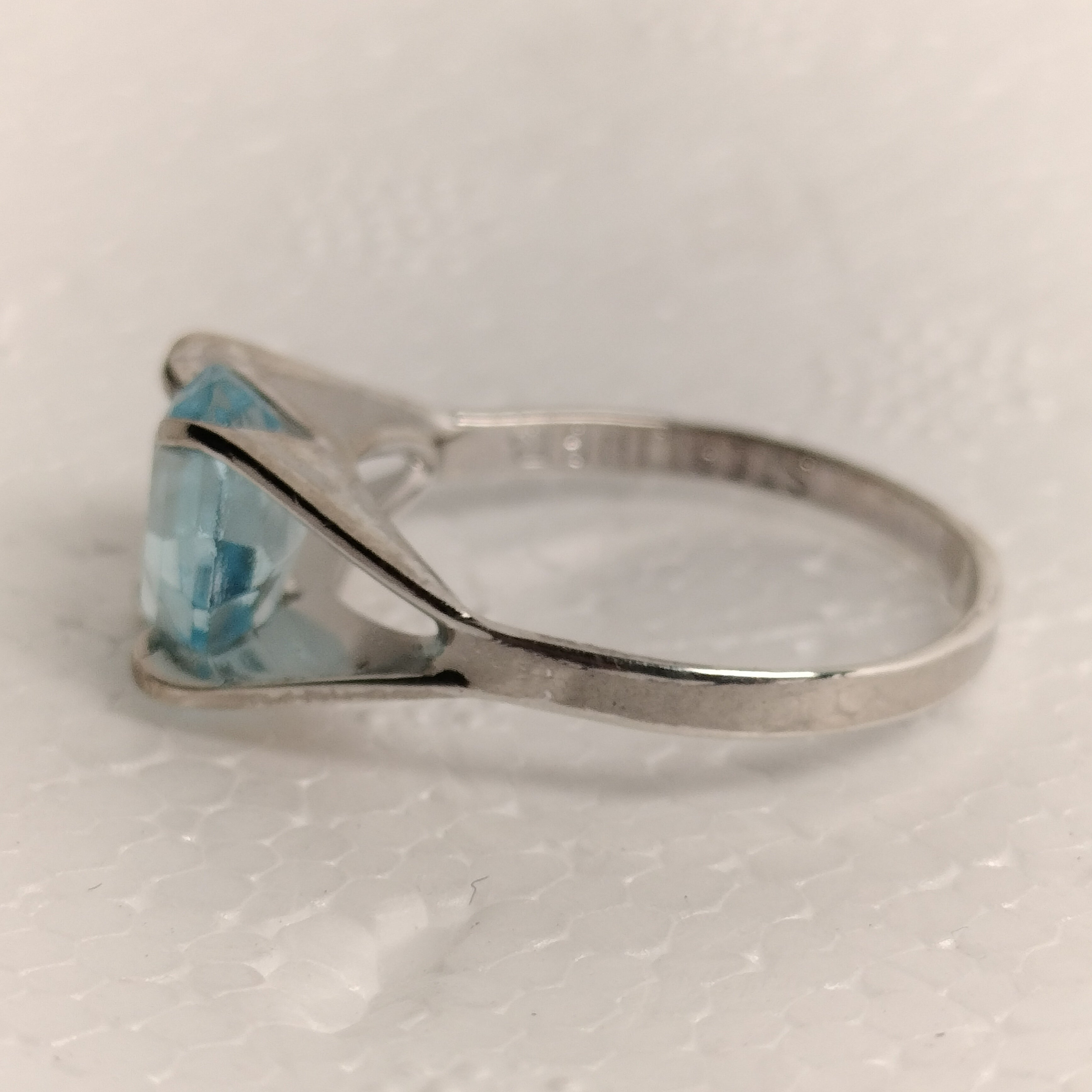 Sterling Silver Blue Topaz Ring