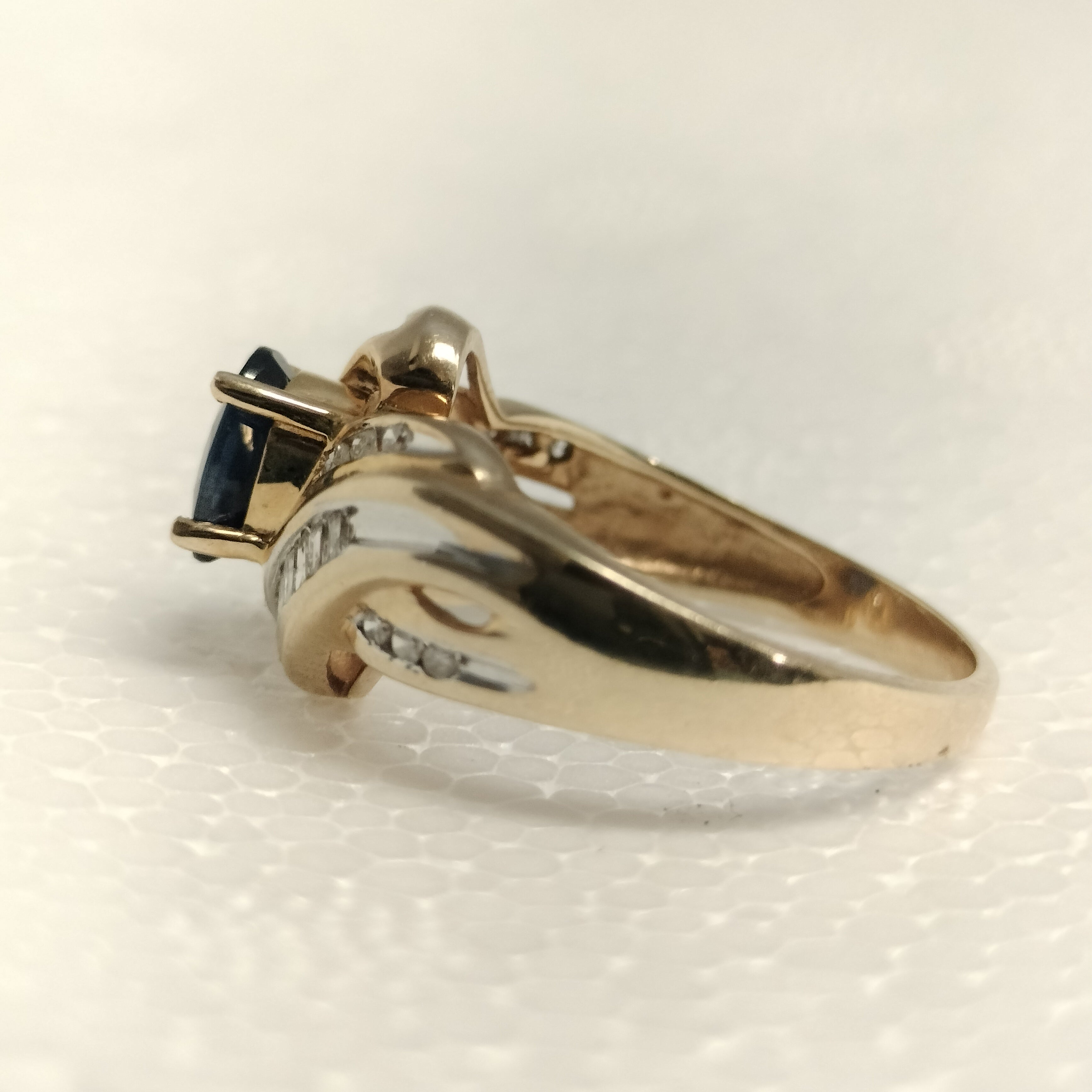 10k Gold Sapphire and Diamond Ring