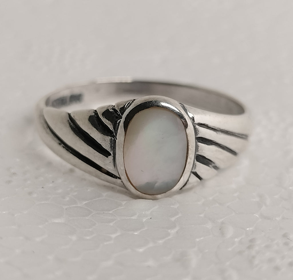Sterling Silver Mother Of Pearl Ring