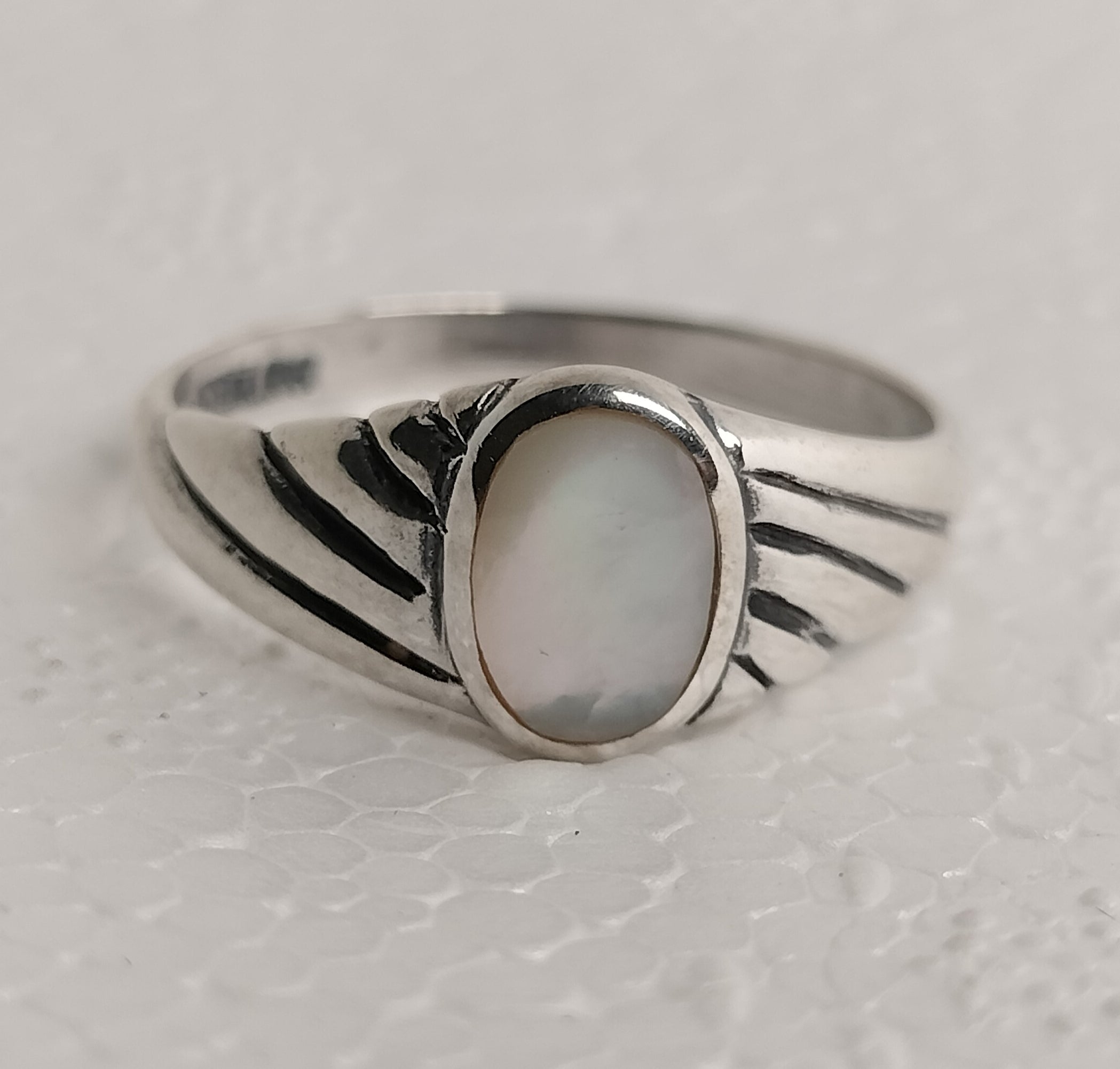 Sterling Silver Mother Of Pearl Ring