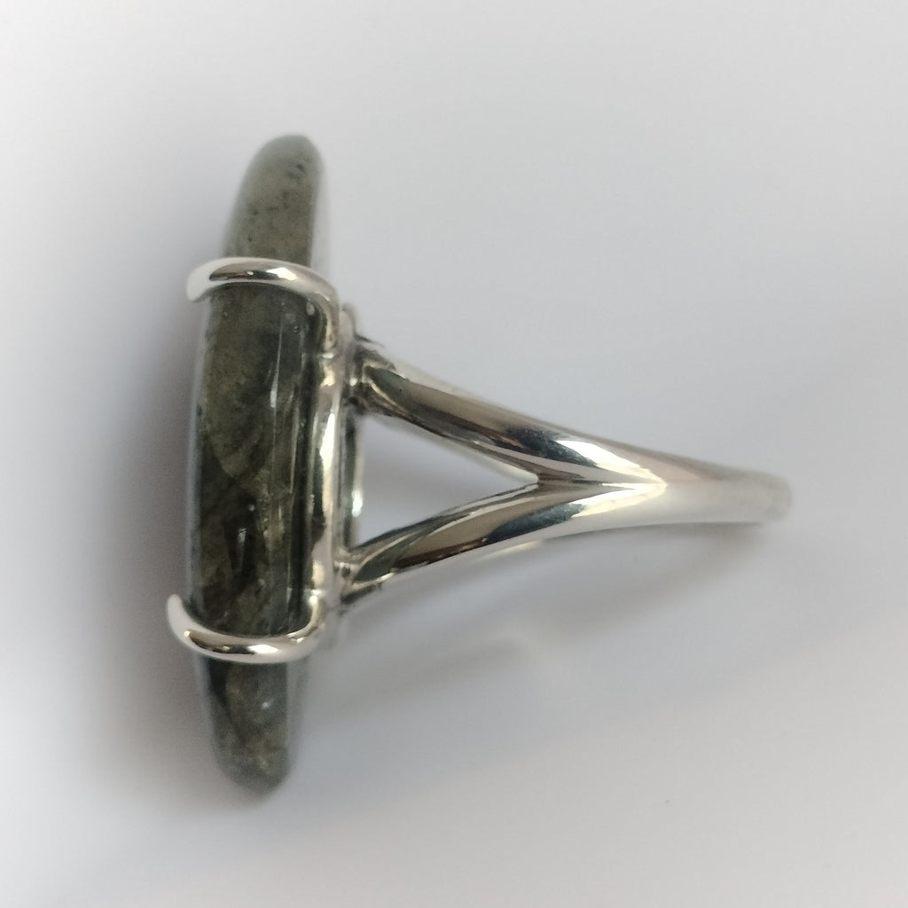Sterling Silver Labradorite Ring